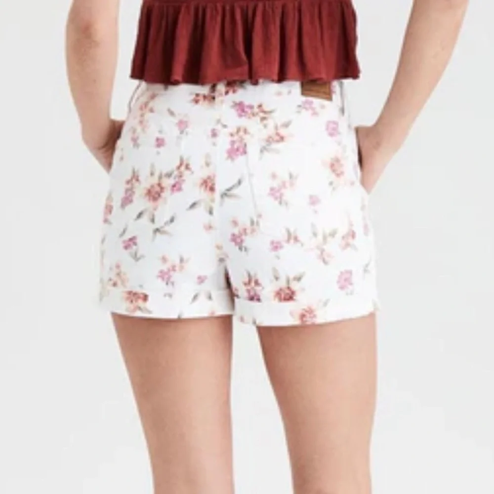 NWOT AEO 🦅 Floral Denim Mom Shorts - Picture 8 of 12